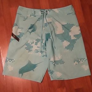 Salt Life size 36 men's swim trunks